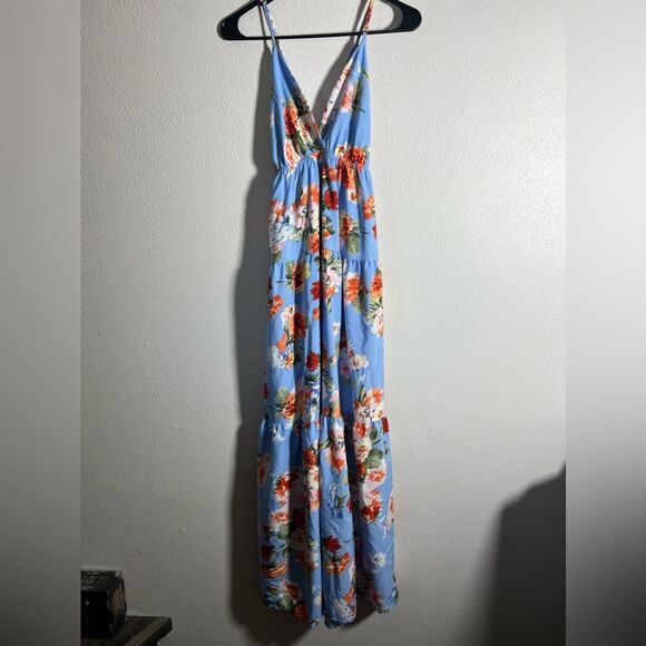 Dresses & Skirts - Blue floral maxi dress NWT